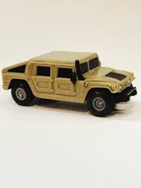 2006 General Motors GM Tan Hummer H1 #4 Toy Car Truck McDonald's Toy NIP